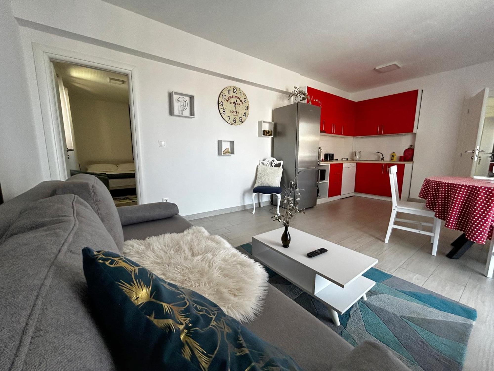 Apartman Sjever Макарска Экстерьер фото